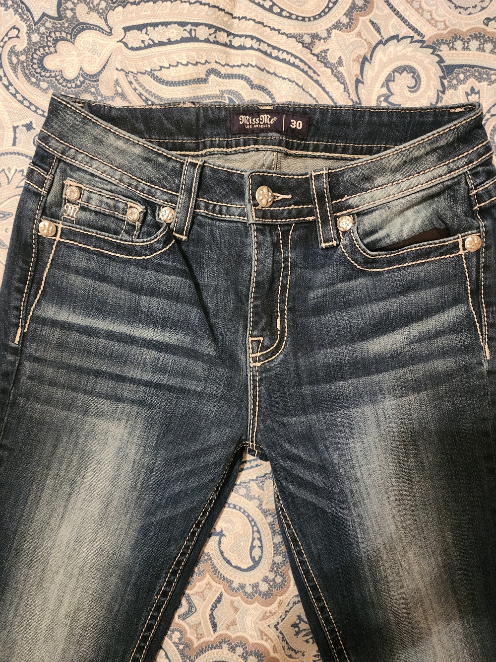 Miss Me Jeans in Dark Blue Wash with Contrast Stitching